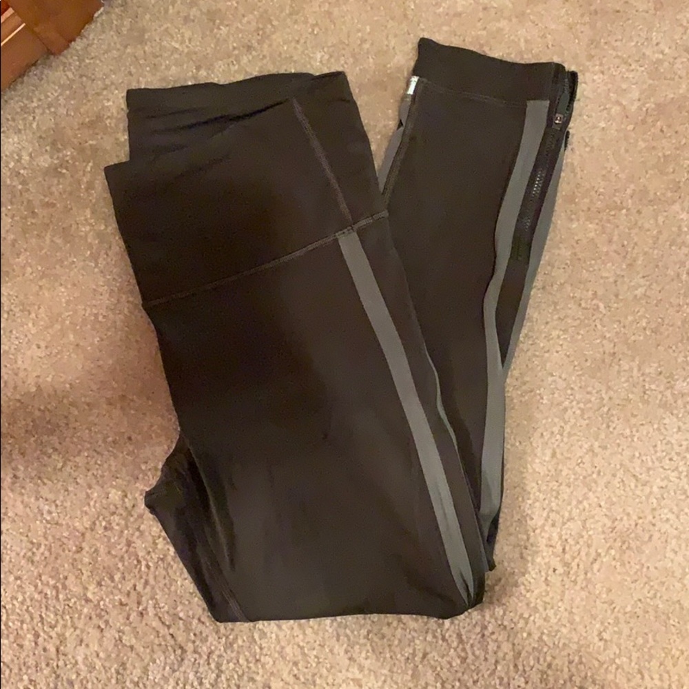 Lululemon 7/8 workout pants